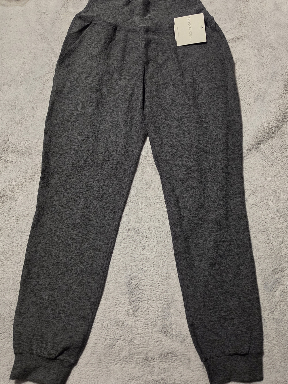Beyond Yoga Women's Heather Charcoal Track Joggers NWT